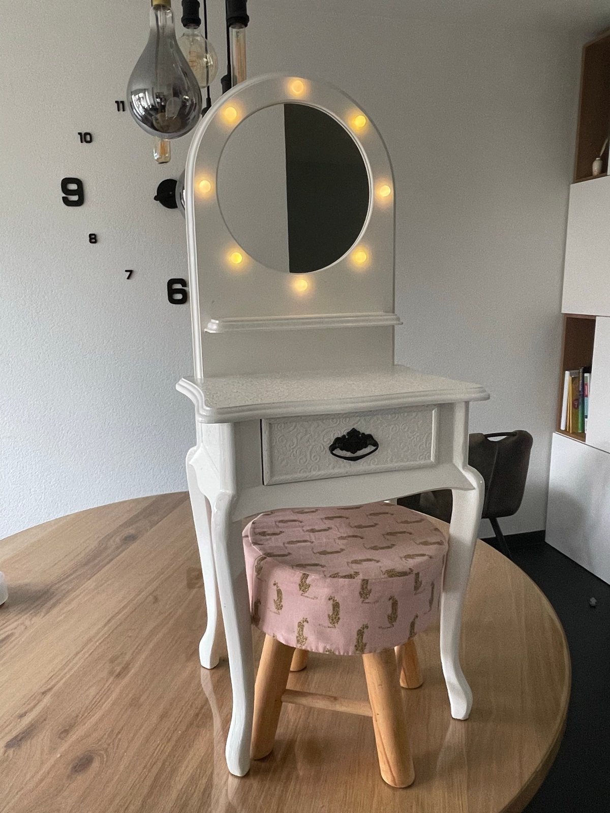 Make up tafeltje kind inclusief krukje, Ophalen, Tafel(s) en Stoel(en)
