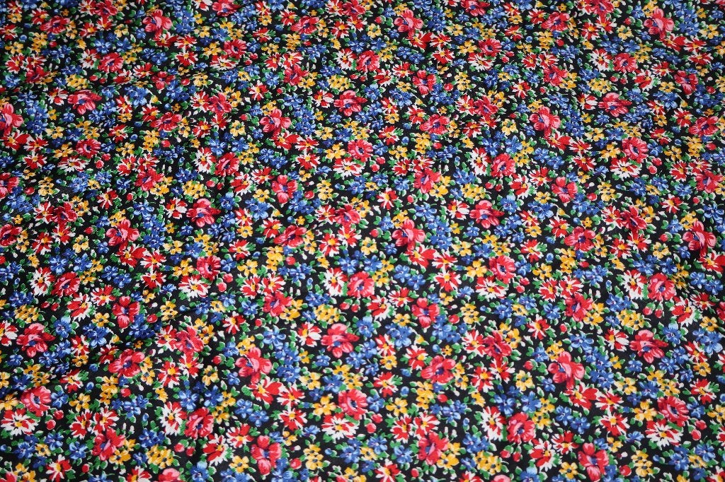grote lap meerkleurige gebloemde katoen, Nieuw, Ophalen of Verzenden, 30 tot 120 cm, Katoen
