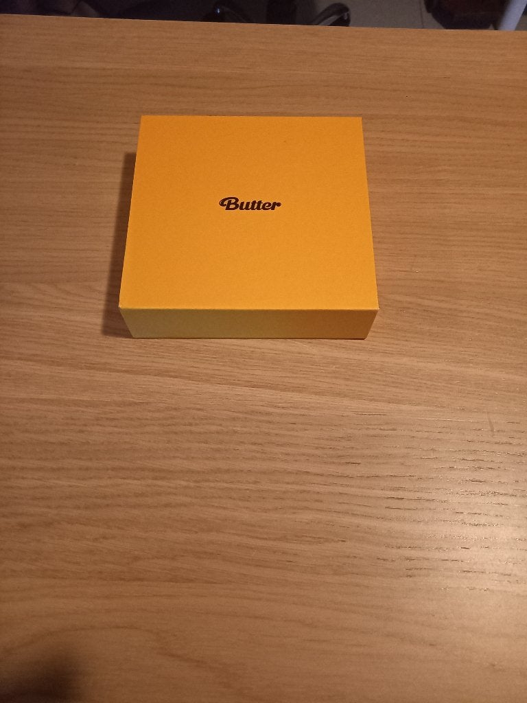butter cream bts, Ophalen of Verzenden, Zo goed als nieuw