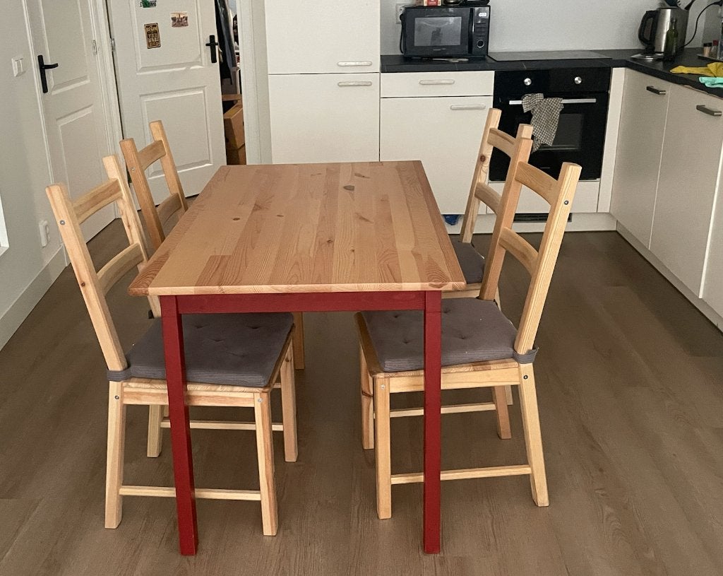 IKEA Dining Table with 4 Chair, Ophalen, Zo goed als nieuw, Rechthoekig, 50 tot 100 cm