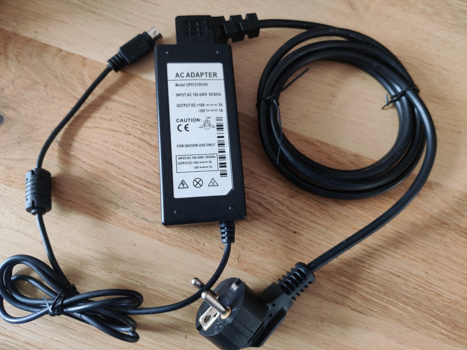 AC Adapter +18V - 18V 1A, Universeel, Gebruikt, Adapter, Ophalen of Verzenden