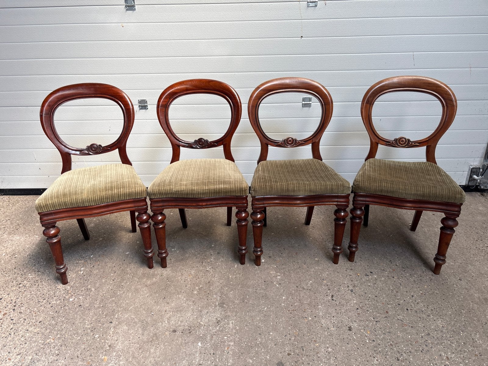 Set van 4 Mahonie Houten Stoelen met Groene Bekleding, Antiek en Kunst, Ophalen