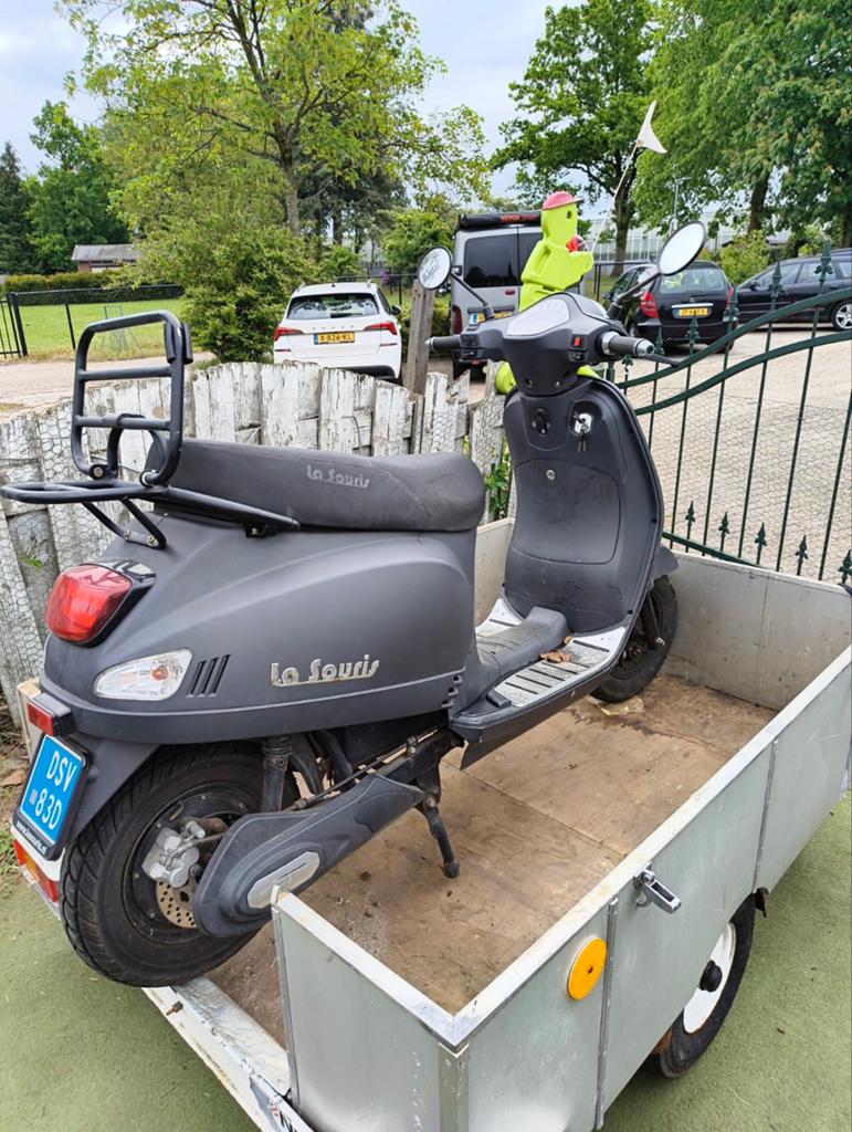 Aanhanger voor scooter, Ophalen