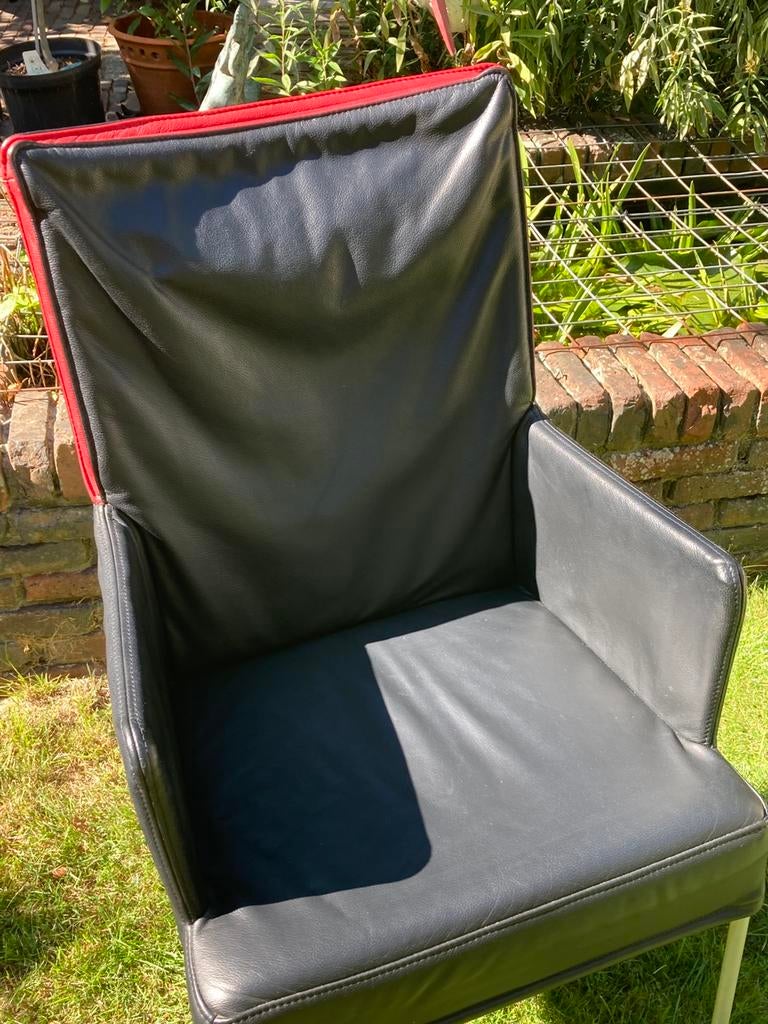 Leren eettafelstoel HVS leer > zwart met een rood accent, Huis en Inrichting, Stoelen, Ophalen, Gebruikt, Zwart, Leer