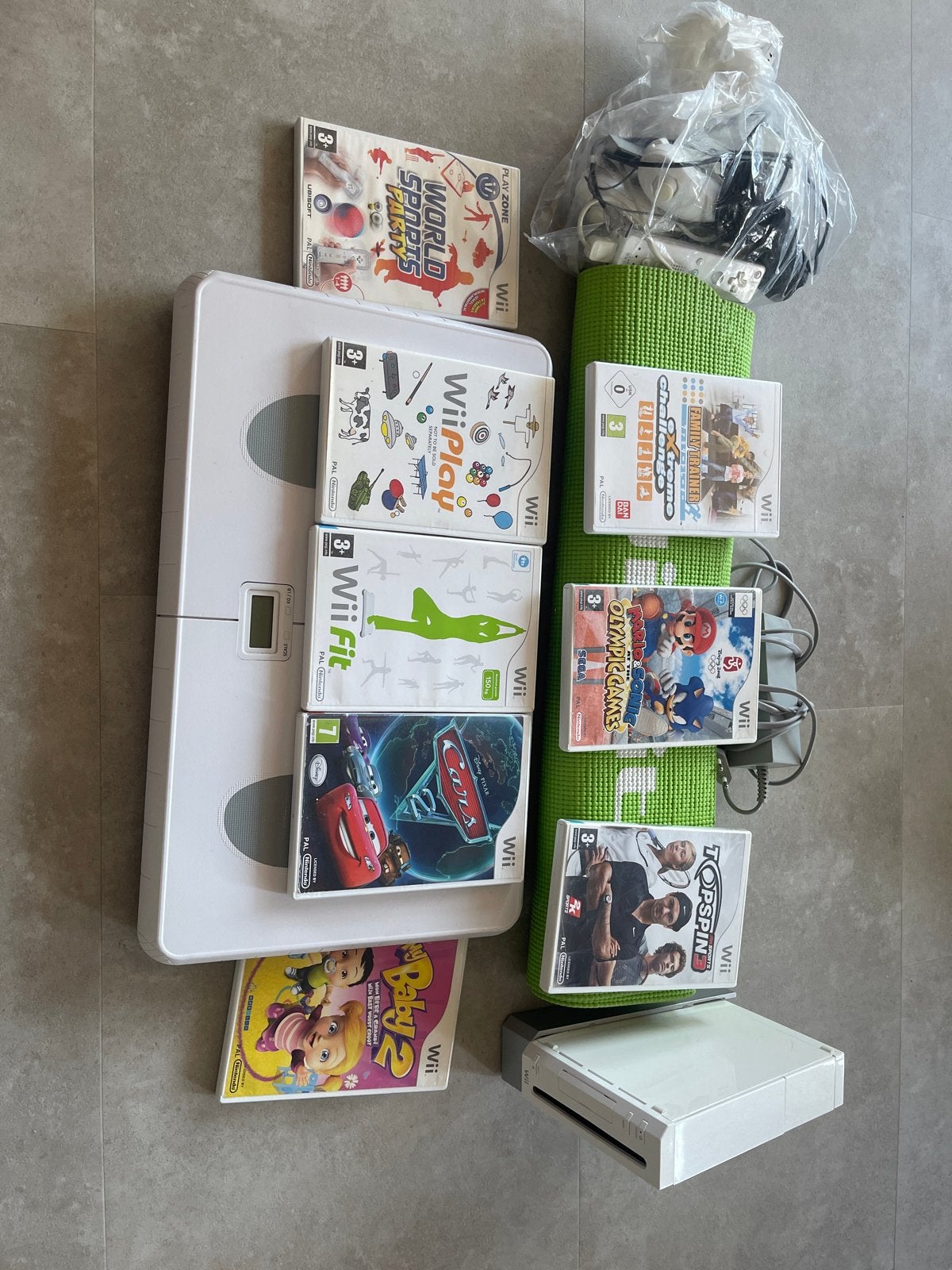 Wii Console met Balance Board/7 Games ophalen in Maastricht, Ophalen, Gebruikt, Zonder controller, Met games