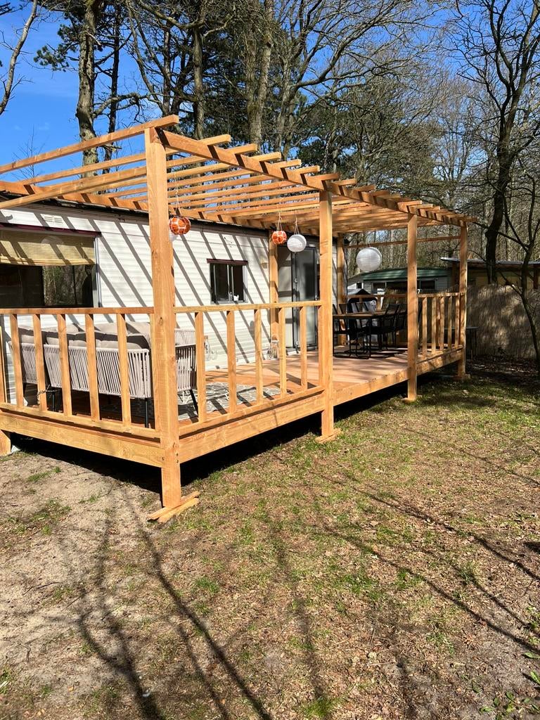 Luxe caravan “Casa Novy” op camping Bakkum te huur