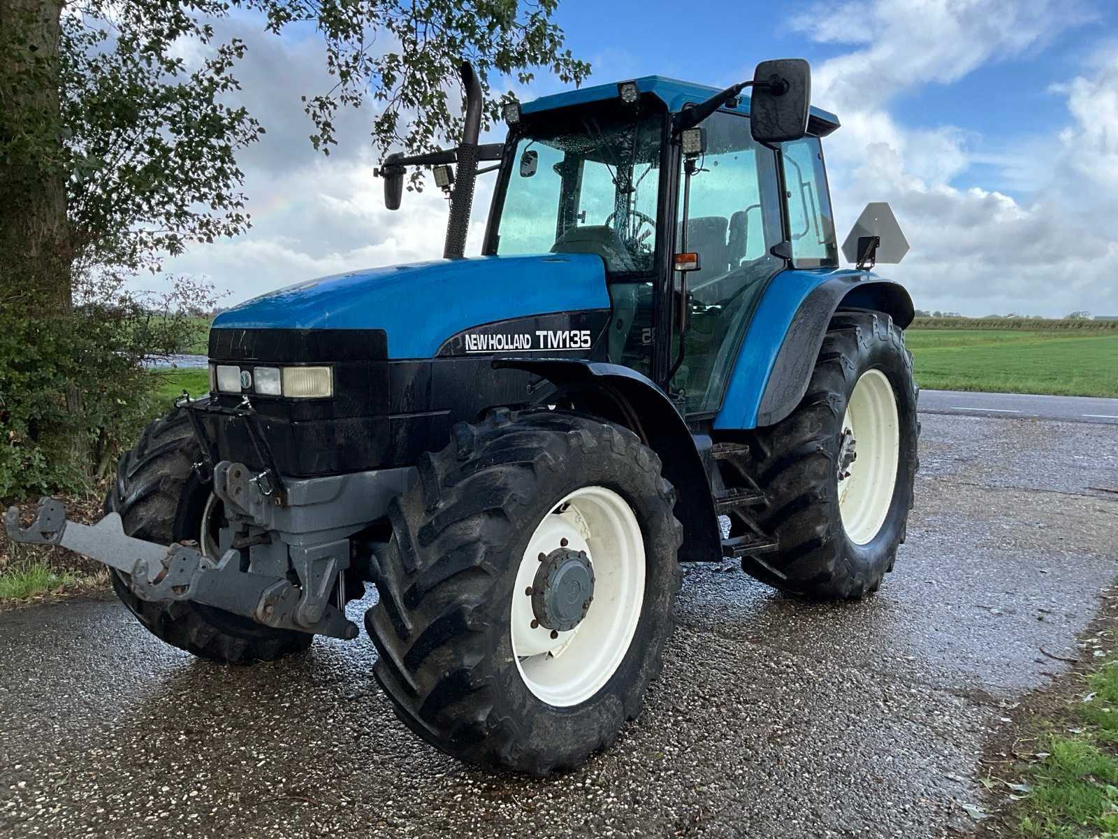 2000 New Holland TM135 Vierwielaangedreven landbouwtractor, Gebruikt, New Holland