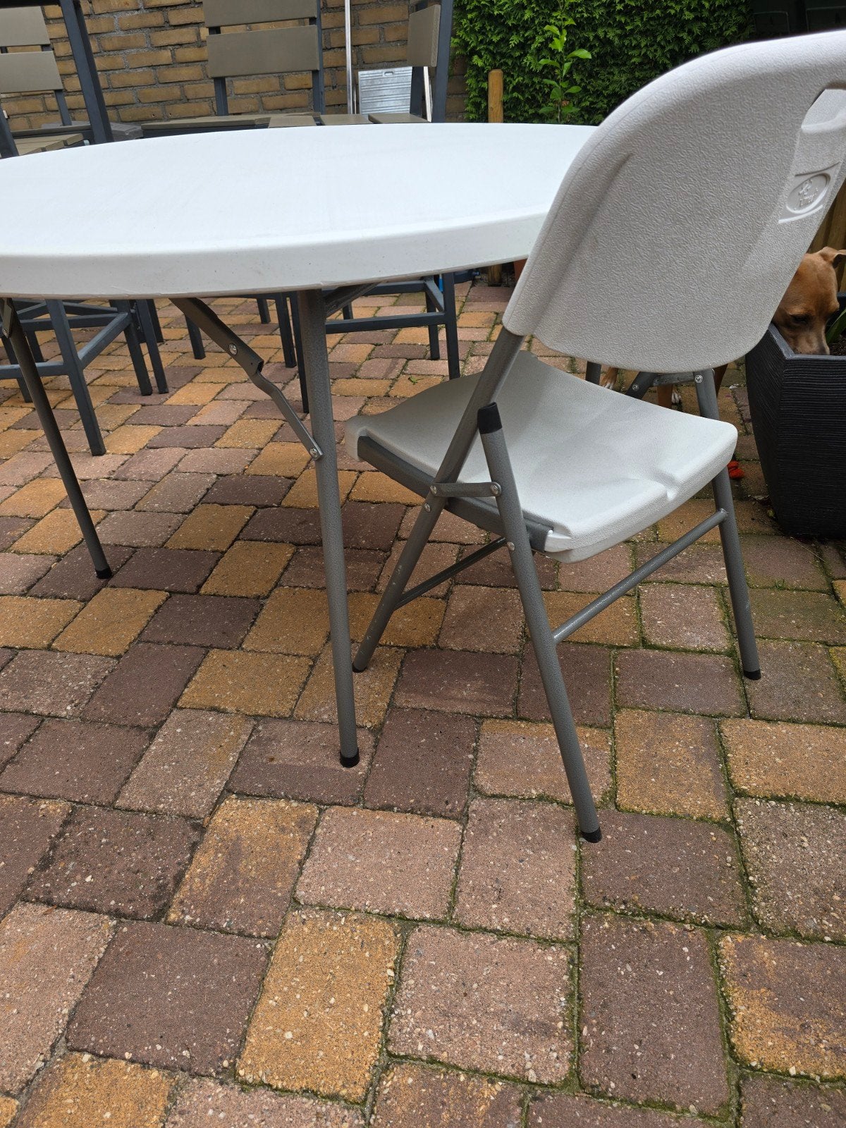 ZGAN: Luxe horeca partyset (Ronde tafel 120 + 4 stoelen), Ophalen, Zo goed als nieuw, Kunststof, Inklapbaar