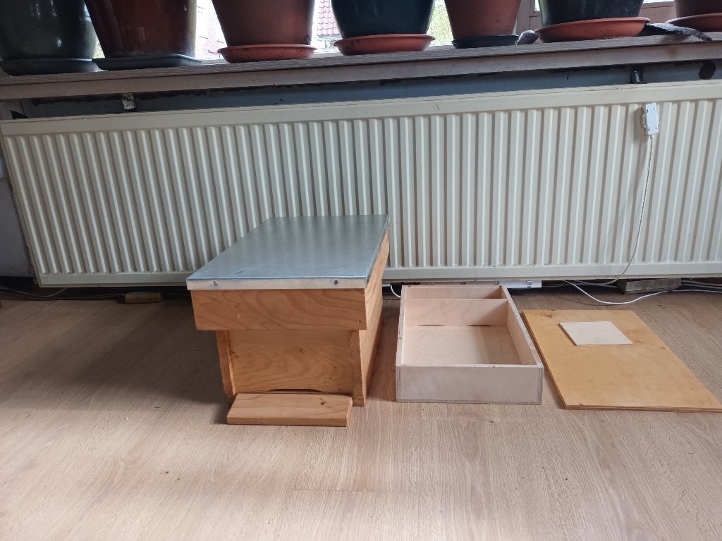 Bijenkast 6 ramer met voerbak, Dieren en Toebehoren, Bijen
