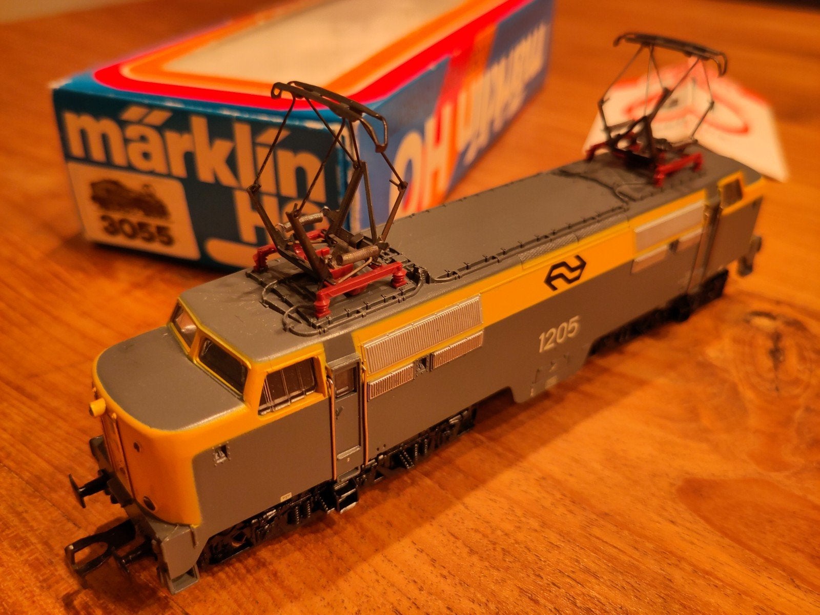 Märklin 3055 NS Locomotief 1205 | OVP | Zeer nette staat, Wisselstroom, Locomotief, Analoog, Ophalen of Verzenden