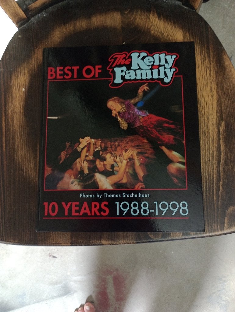 Kelly Family boek, Ophalen, Zo goed als nieuw, Boek, Tijdschrift of Artikel
