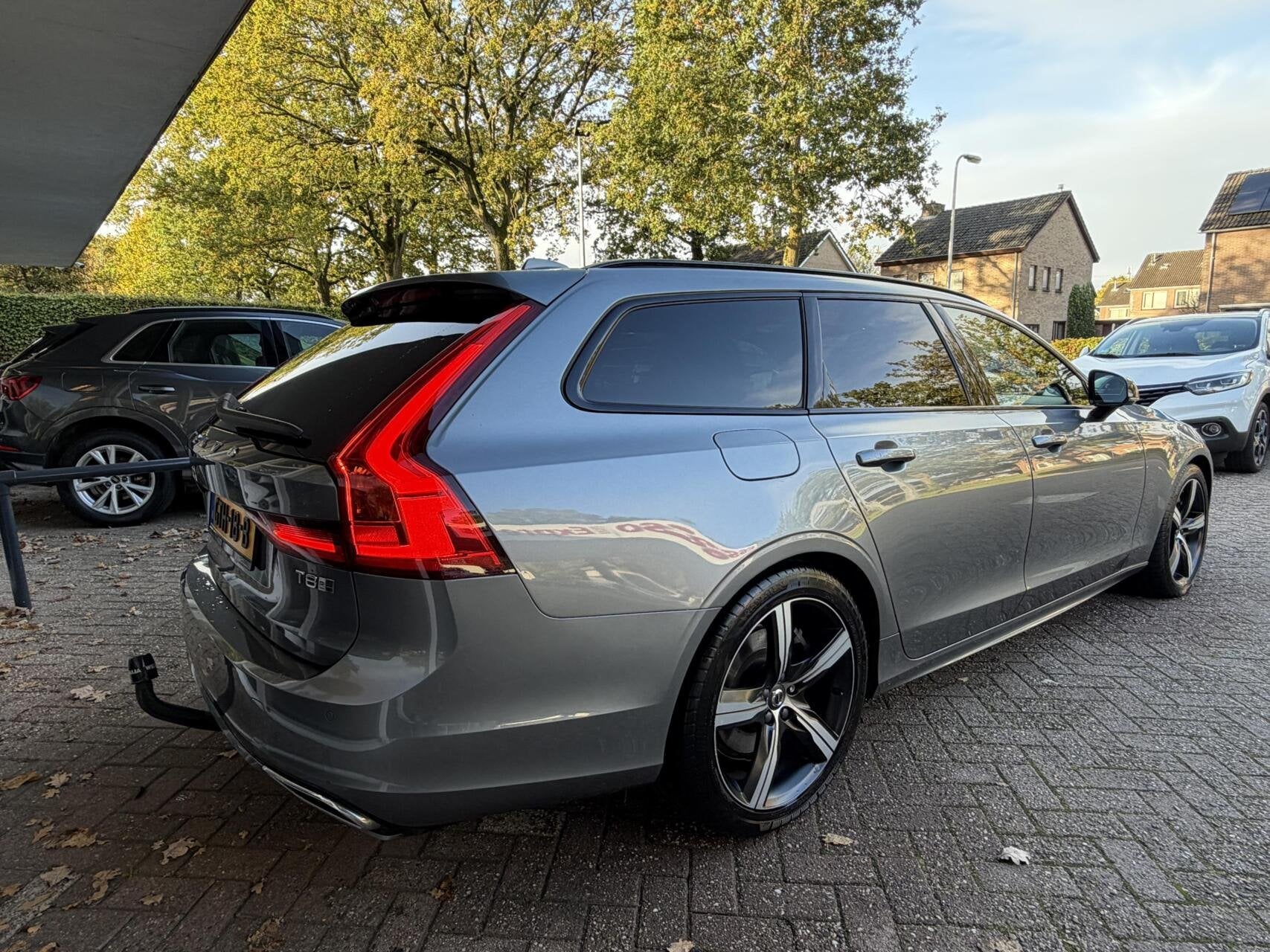 Volvo V90 2.0 T8 AWD R-Design Leer, Pano, Camera.., Automaat, Euro 6, 4 cilinders, Leder