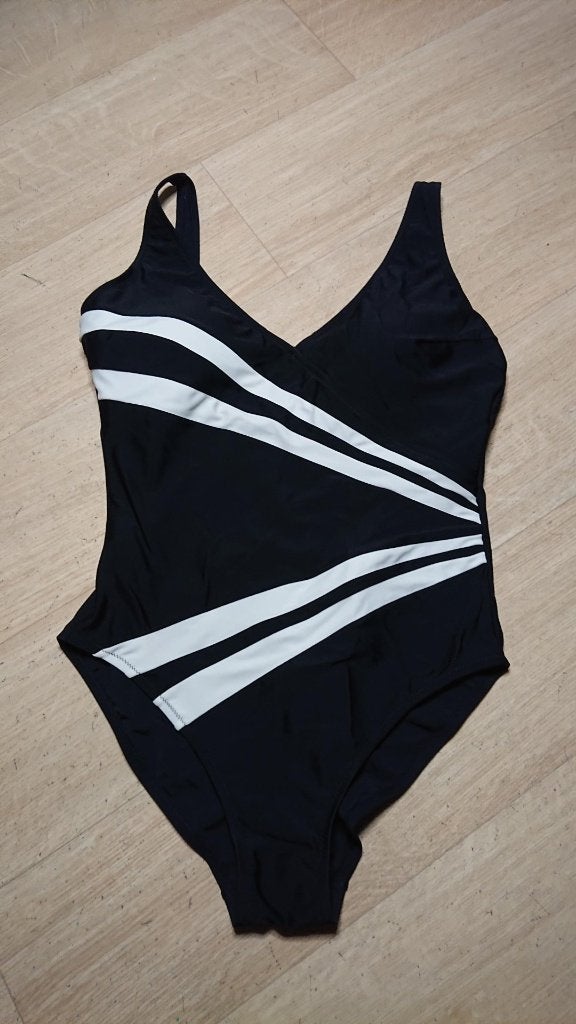 Diverse badpak tankini 42 oa Tweka Hunkemoller Livera Nobel, Zwart, Badpak, Ophalen of Verzenden, Zo goed als nieuw