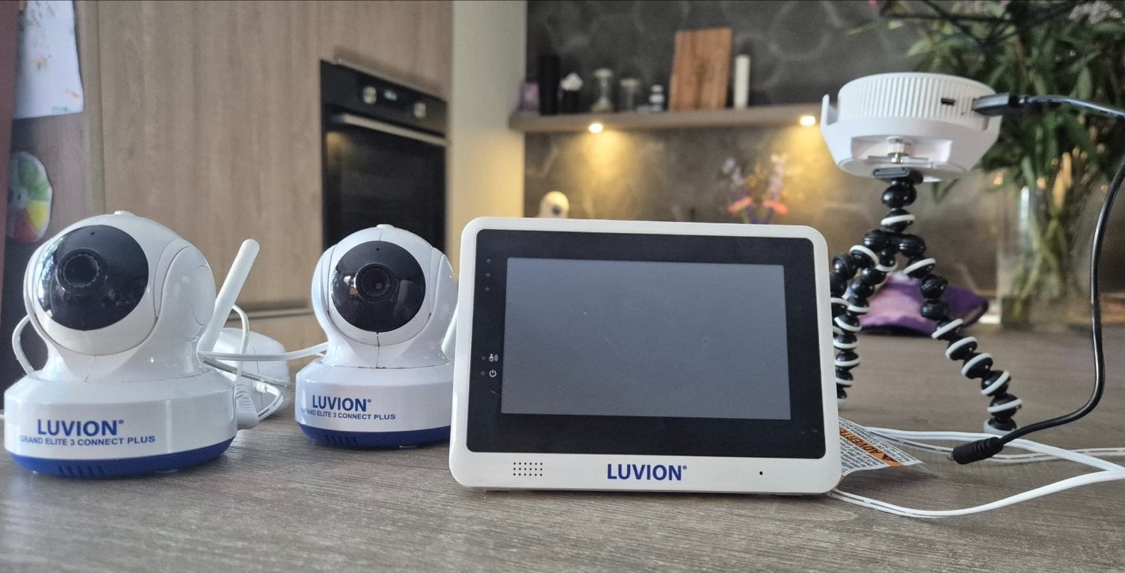 Luvion Grand Elite 3 Connect Plus - compleet pakket, Kinderen en Baby's, Babyfoons, Zo goed als nieuw, 250 meter of meer, Camera