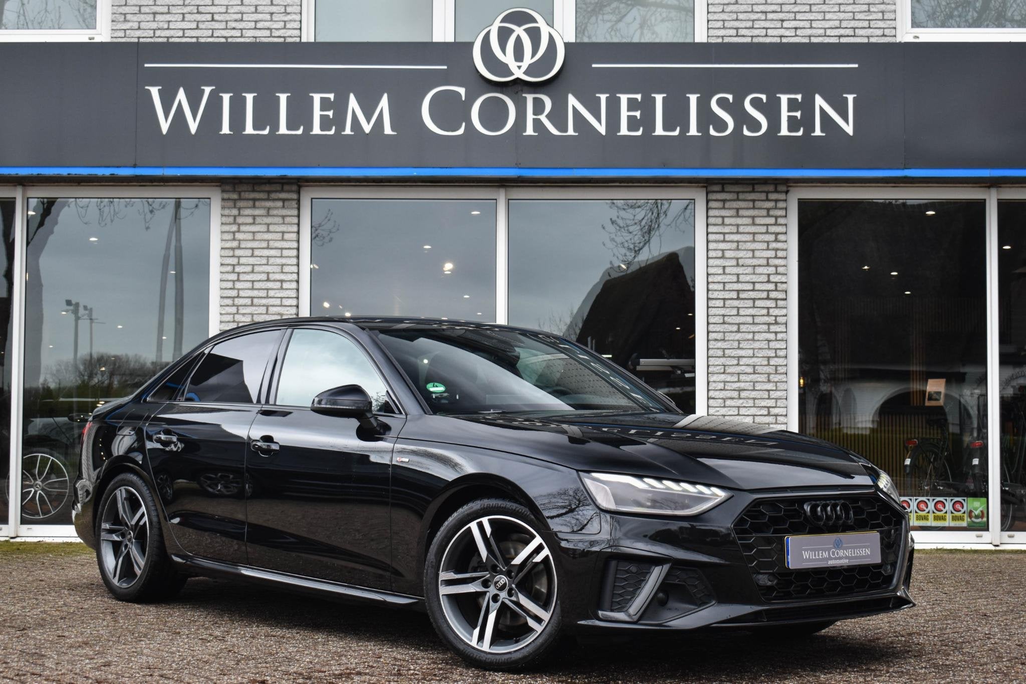 Audi A4 Limousine 35 TFSI S-Line Aut. Virtual Stoelverwarmin, Gebruikt, 4 cilinders, Origineel Nederlands, Sedan