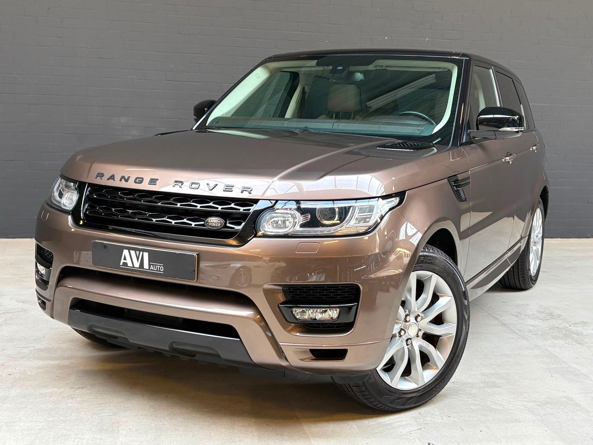 Land Rover Range Rover Sport 3.0 TDV6 HSE Dynamic Pano.dak, Auto's, Land Rover, Euro 5, 249 pk, Beige, 2993 cc