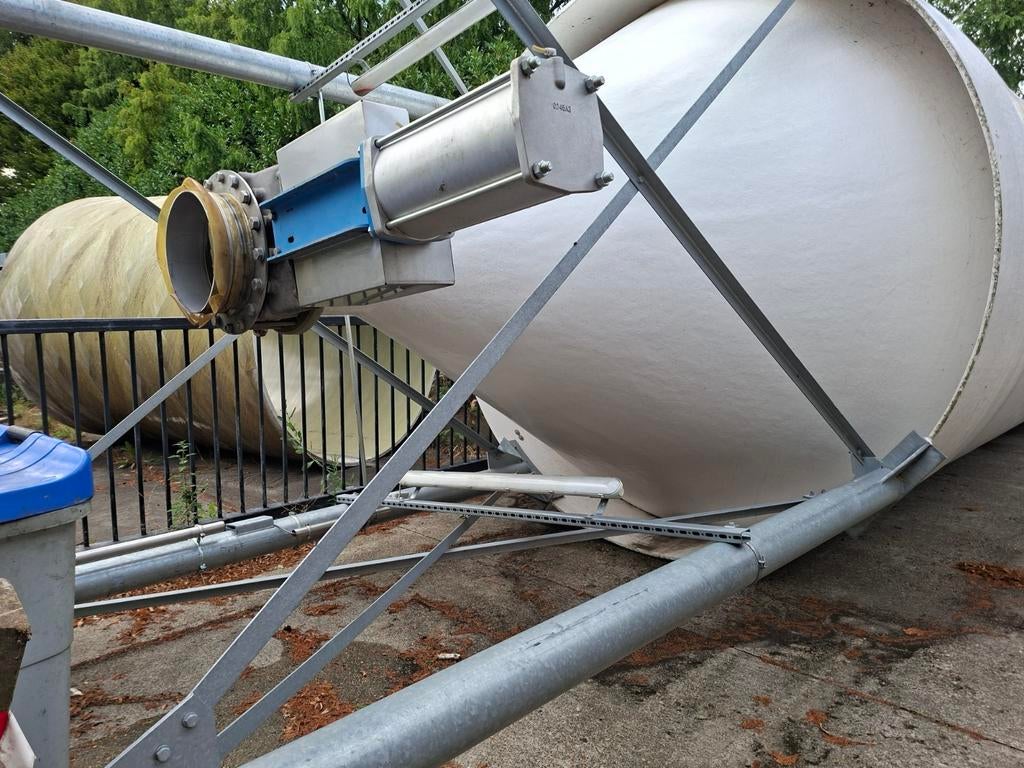 Opslagtank met trechter, 100m3 / 80 ton, Ø 3.5m, Ophalen of Verzenden