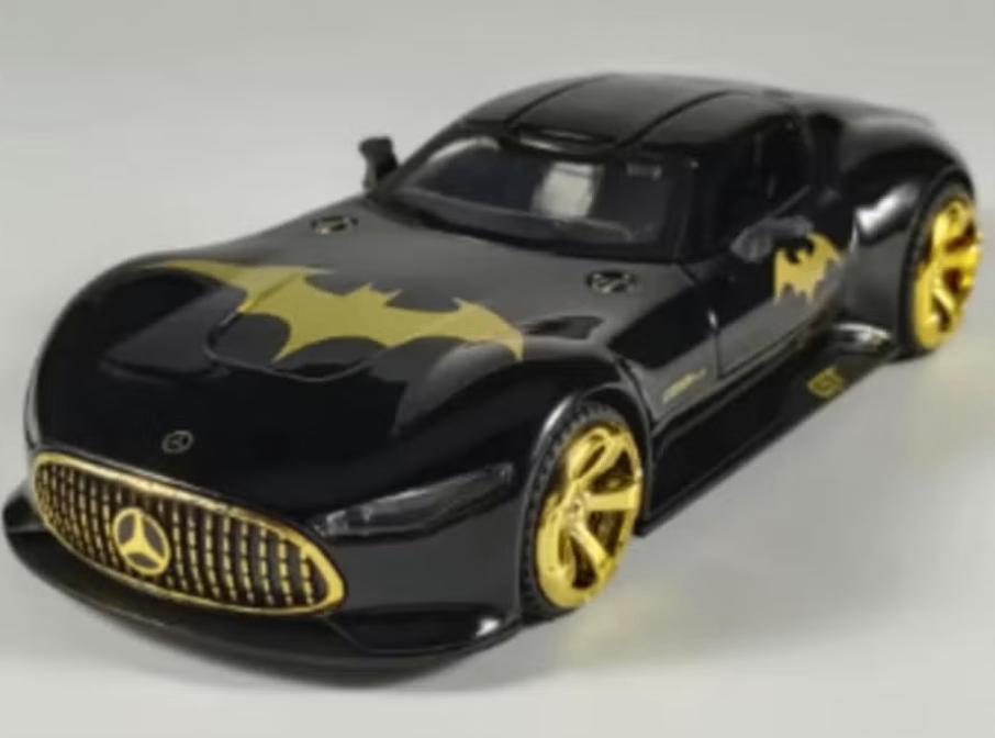 DieCast model van metaal Batmobile Vision GT AMG (1:32)