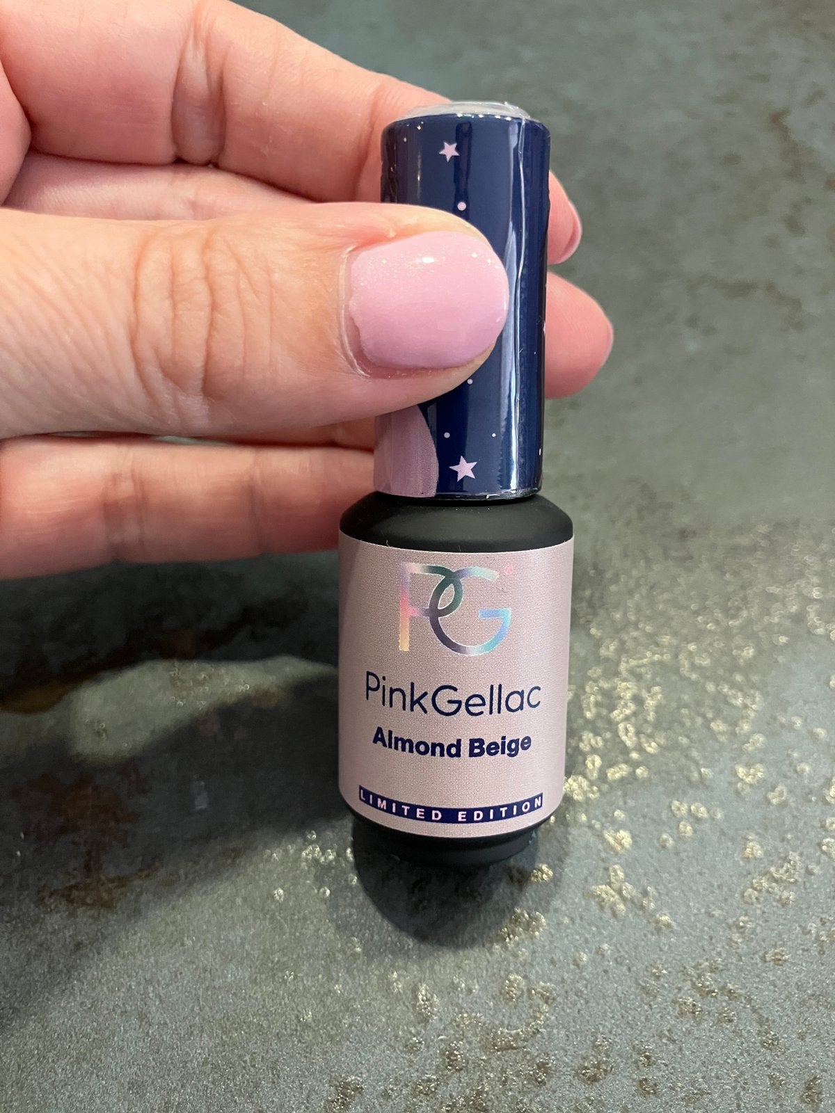 Pink Gellac - Almond beige, Ophalen of Verzenden, Nieuw, Beige, Handen en Nagels