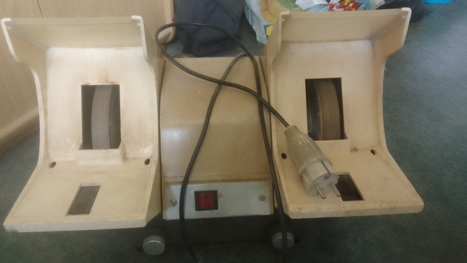Werkende natslijpmachine - Lapidary / Brilglas, Ophalen