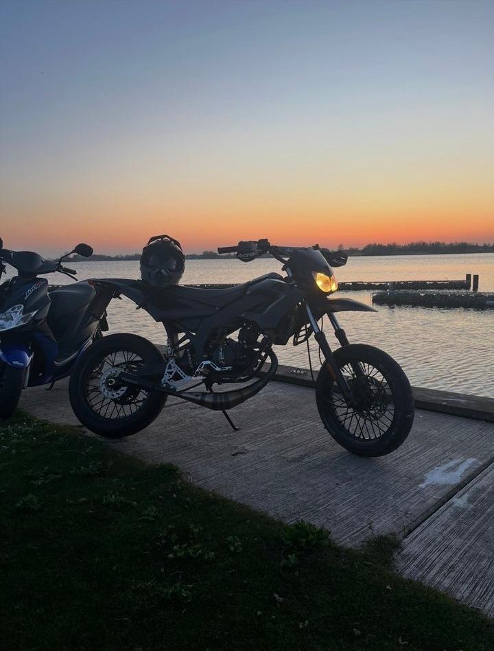 Derbi Senda 2005 Brommer - Goed onderhouden, Ophalen, 6 versnellingen, Gebruikt, Maximaal 45 km/u