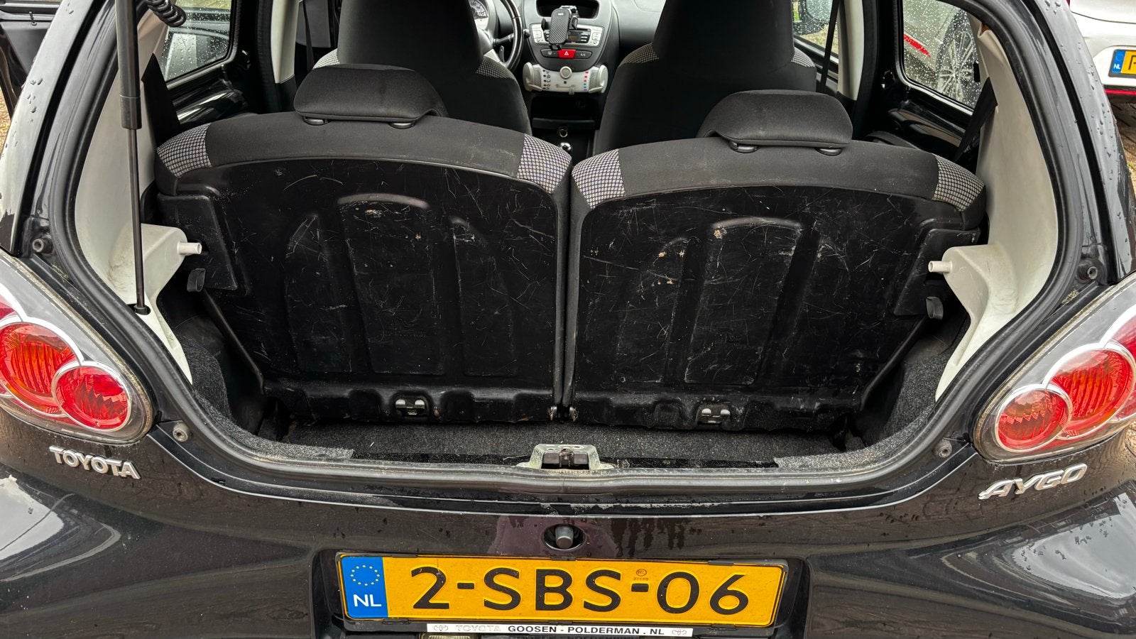 Foto 13 van VERKOCHT Toyota Aygo 1.0 12V Vvt-i 5DRS MMT 2013 Zwart