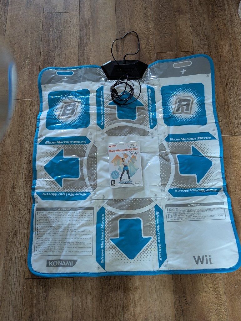 Konami Wii Dans Mat met Dans spel, Spelcomputers en Games, Ophalen of Verzenden, Zo goed als nieuw, Sport, 3 spelers of meer