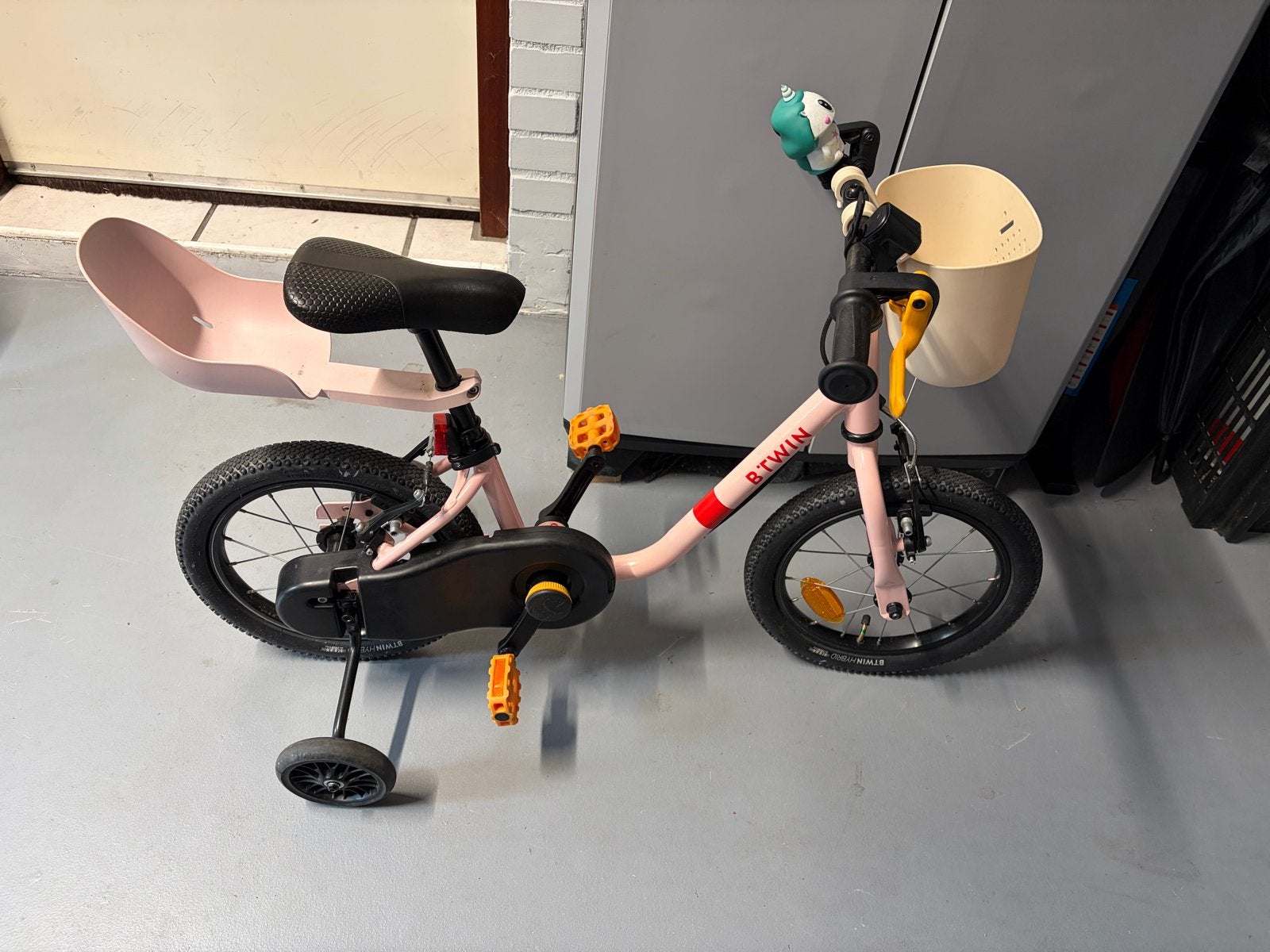 Btwin Kinderfiets 14 inch - Goed onderhouden met opties, Ophalen, Zijwieltjes, Velgrem, Minder dan 16 inch
