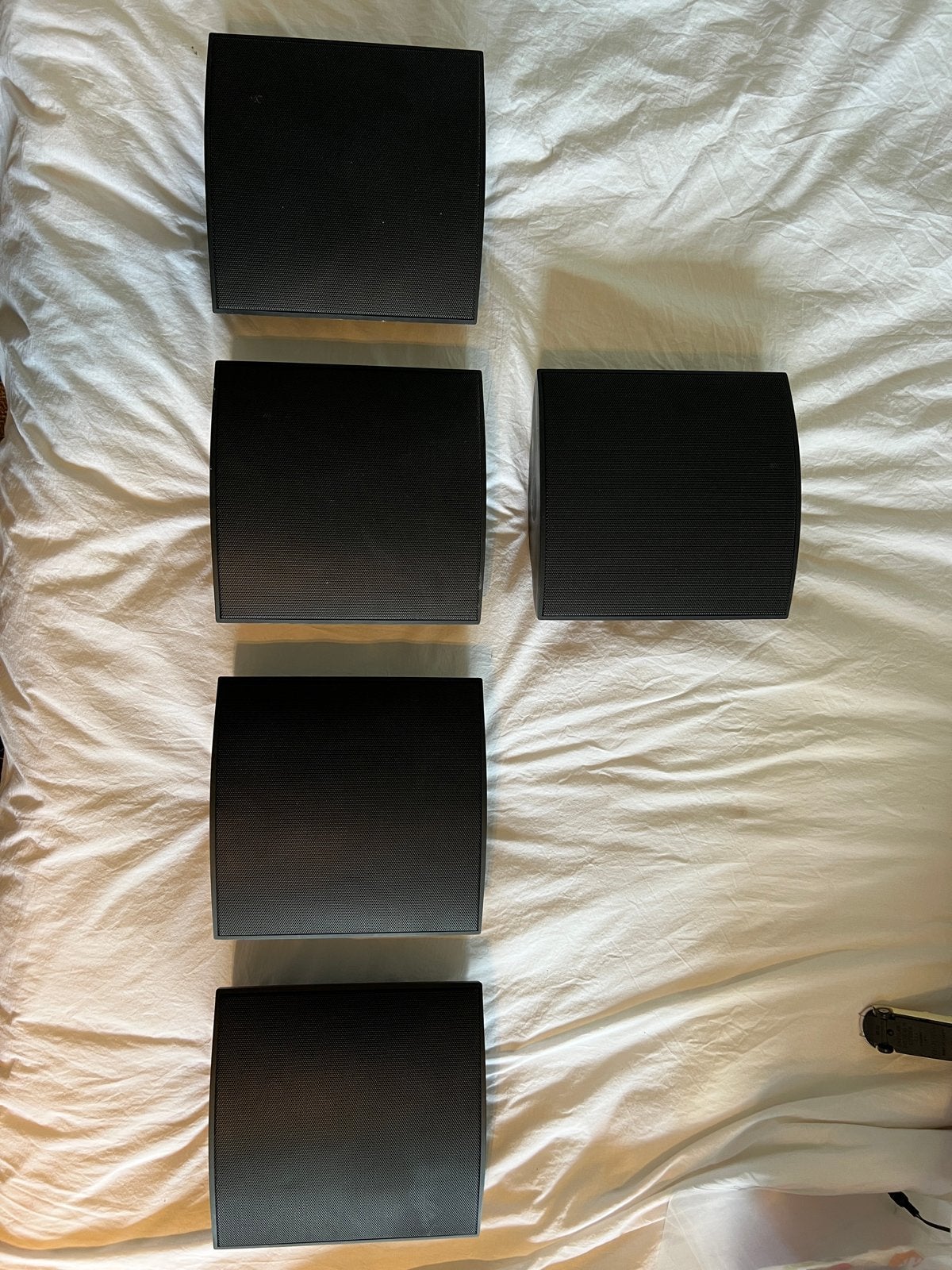 Linn Classik Unik speakerset (5 stuks) met 2 stands, Inclusief standaarden, Speakerset, Zo goed als nieuw, 60 tot 120 watt