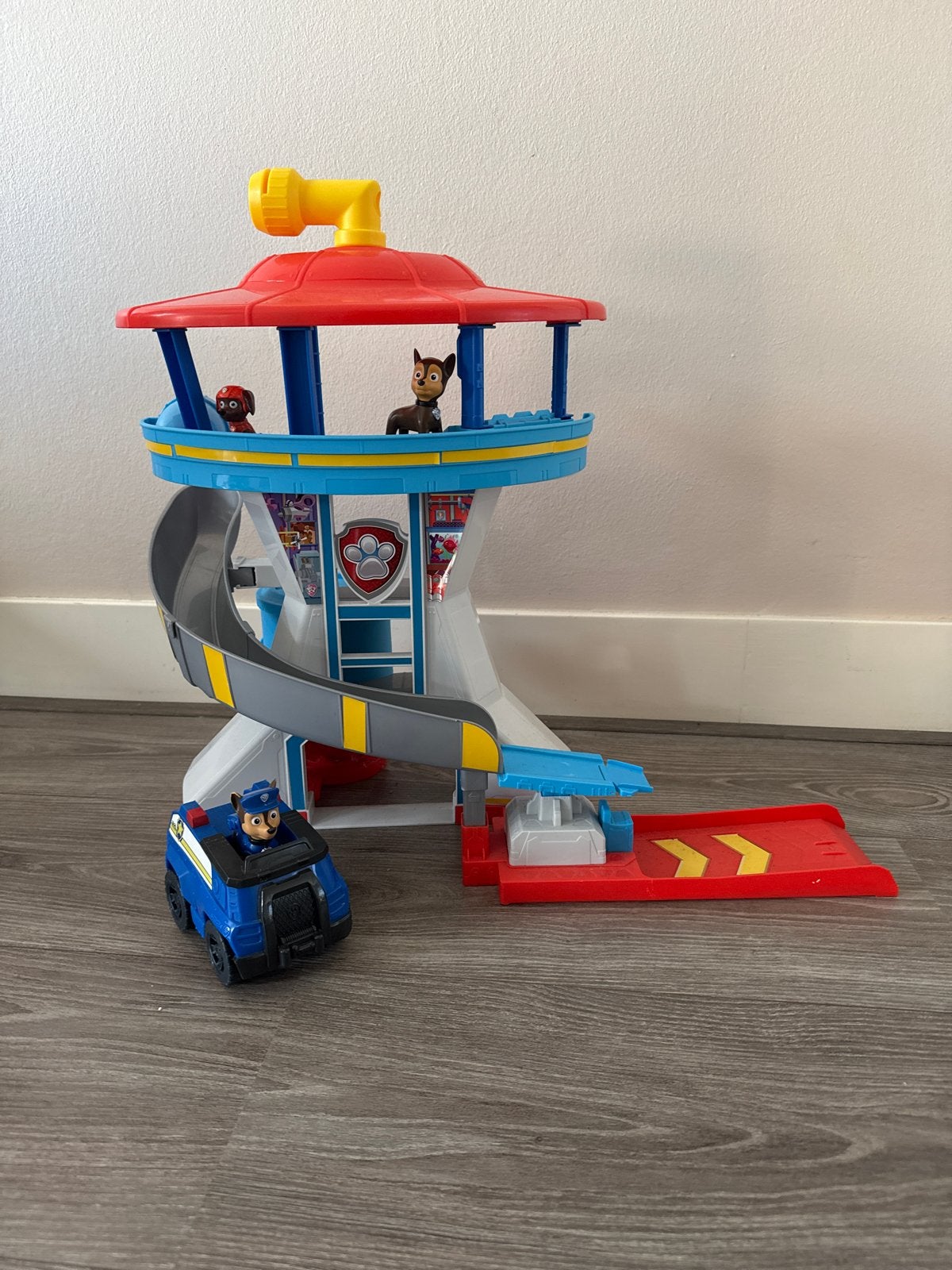 Paw Patrol Uitkijktoren met Chase en Marshall, Ophalen of Verzenden, Gebruikt