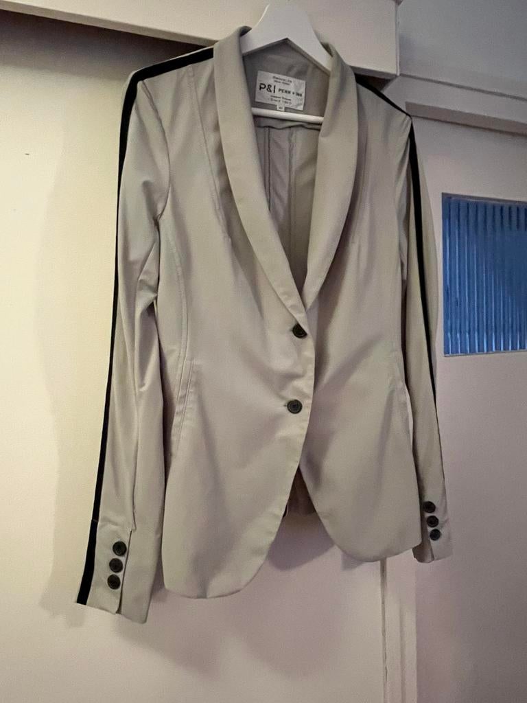 Mooie zomer blazer van Penn & Ink, Kleding | Dames, Jasjes, Kostuums en Pakken, Ophalen of Verzenden, Zo goed als nieuw, Maat 38/40 (M)