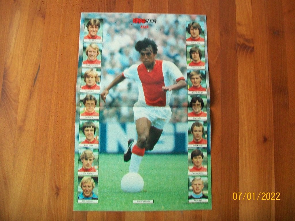 Poster Ajax met Simon Tahamata - Eppo 1979, Verzamelen, Verzenden, Zo goed als nieuw, Ajax, Boek of Tijdschrift