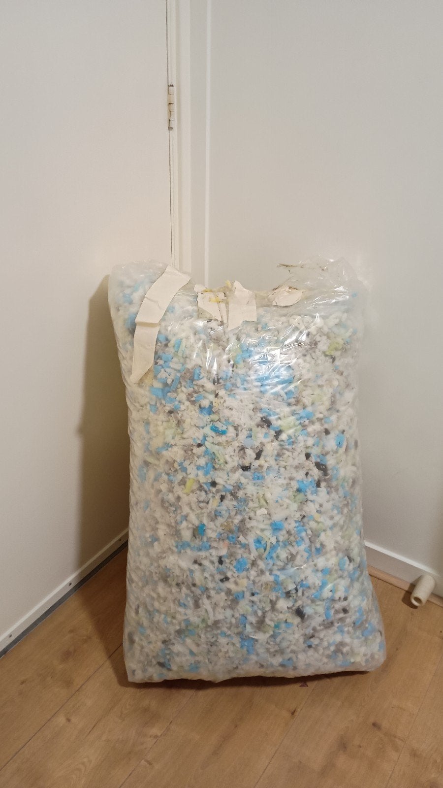 Polyurethaan foam chips., Hobby en Vrije tijd, Ophalen, Garen of Naald(en)