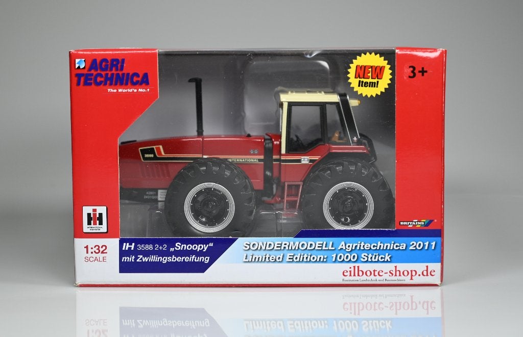 IH 3588 snoopy sondermodell. Britains Ertl, Ophalen of Verzenden, Nieuw, Tractor of Landbouw, Britains