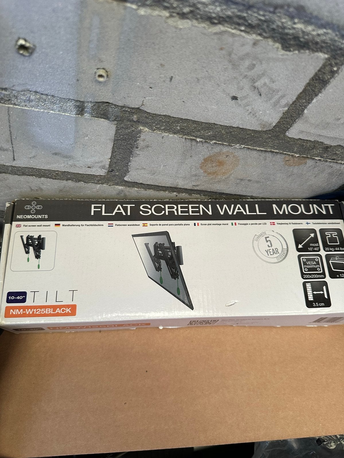 Neomounts NM-W125BLACK Vaste Muurbeugel voor TV 10-40 inch, Ophalen of Verzenden, Nieuw