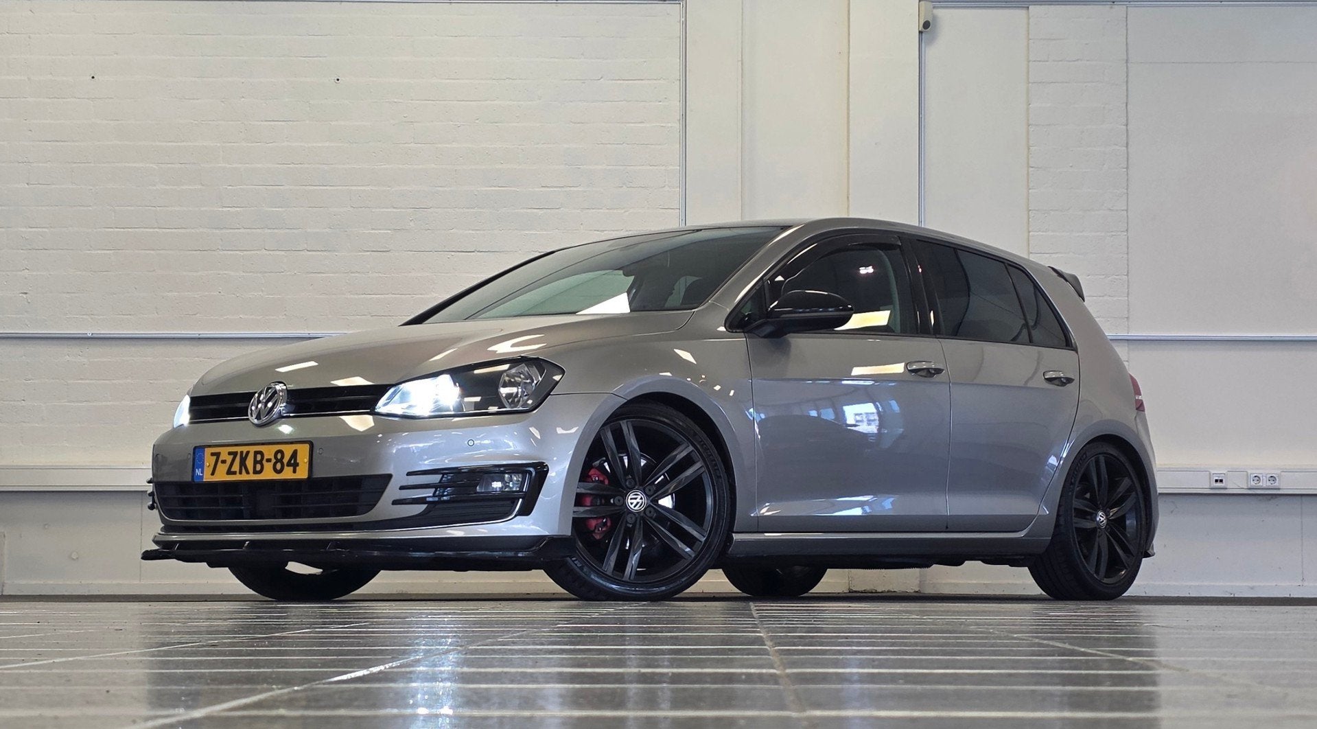 Volkswagen Golf 1.4 TSI ACT Business Edition Pano Sportuitla, Gebruikt, 4 cilinders, 150 pk, Leder en Stof