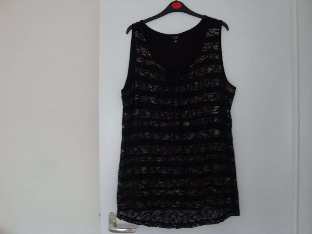 Maat 48. Nieuwe BARBARA LEBEK top met zwart kant., Zwart, Maat 46/48 (XL) of groter, Nieuw, Ophalen of Verzenden
