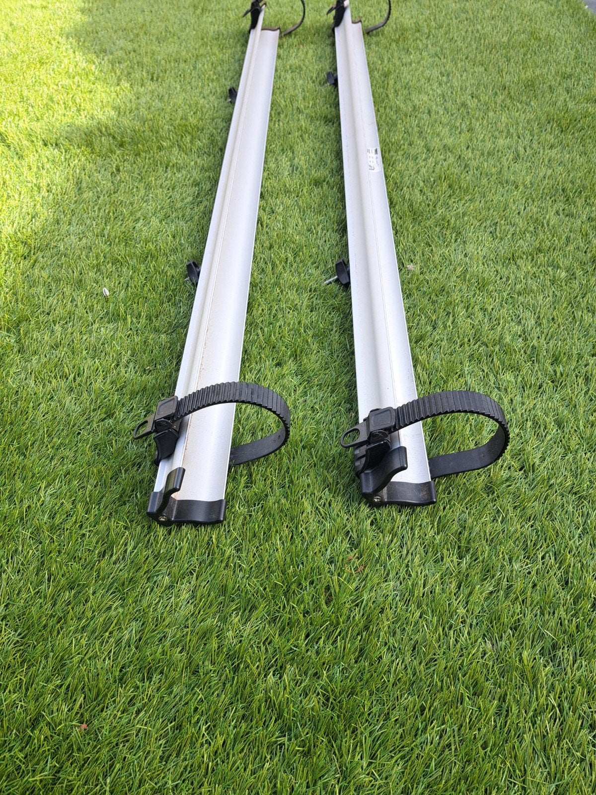 Thule fietsendrager goten (2 stuks), Ophalen, 2 fietsen, Gebruikt, Dakdrager