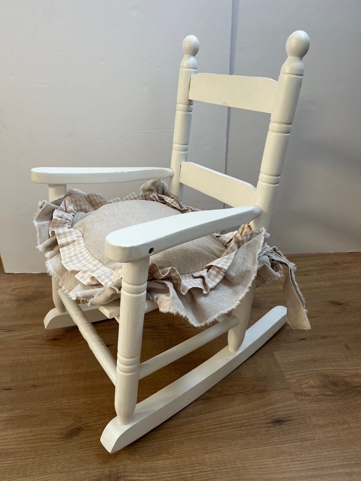 Witte houten schommelstoel kind brocante style, Ophalen, Gebruikt, Stoel(en)