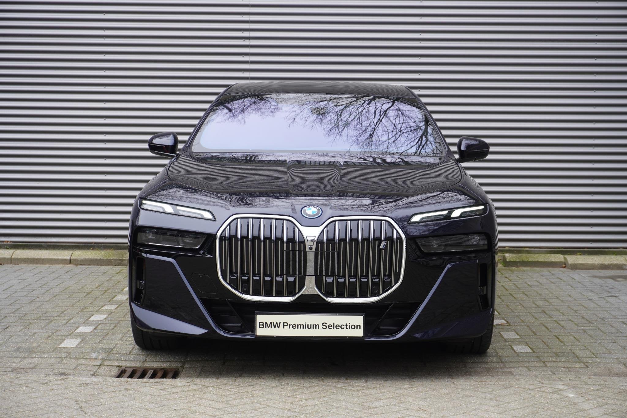 BMW i7 xDrive60 M Sportpakket | Glazen panoramadak Sky Loung, Auto's, Automaat, Stof, Gebruikt, Zwart