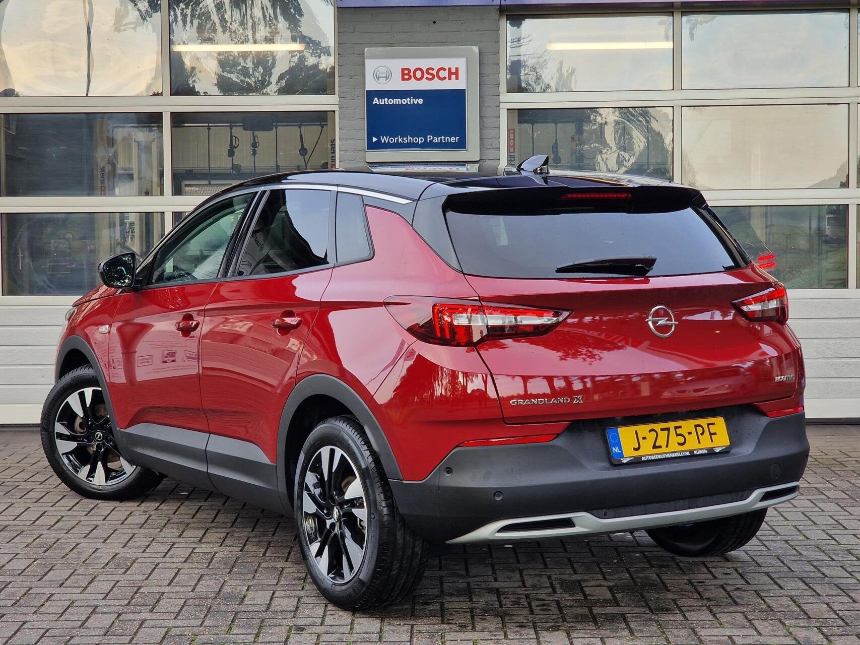 Opel Grandland X 1.2 Turbo Ultimate|Trekhaak|Clima|Carplay|c, Voorwielaandrijving, Gebruikt, 1199 cc, Met garantie (alle)