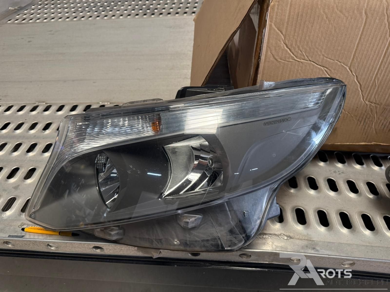 Mercedes V-Klasse W447 Kolplamp Links, Gebruikt, -, -, Ophalen of Verzenden