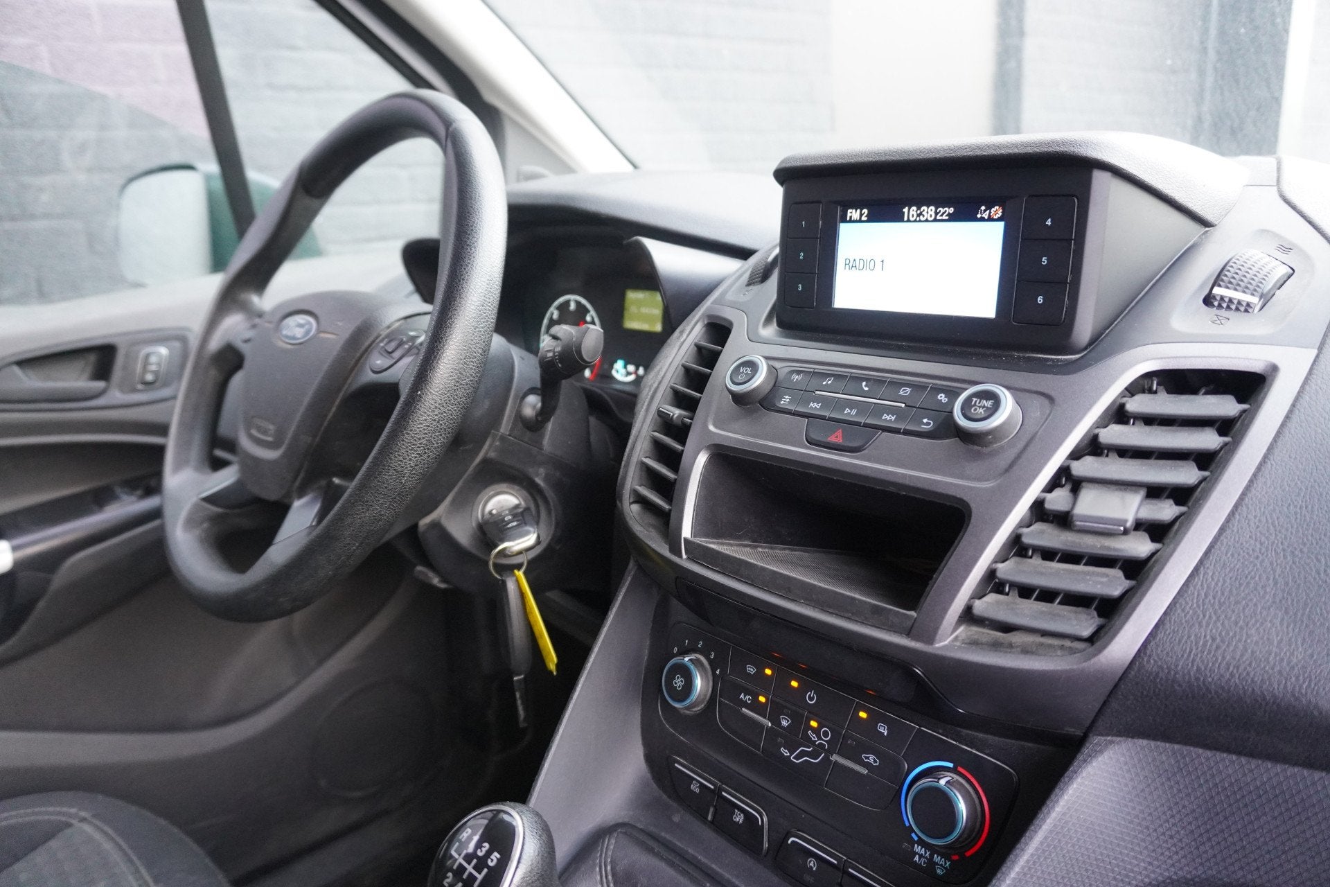 Ford Transit Connect 1.5 EcoBlue EURO 6 - Airco - Carkit - T, Voorwielaandrijving, Stof, Gebruikt, 4 cilinders