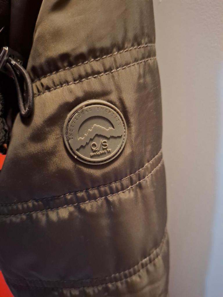 Korte winterjas Q/S met imitatiebont kraag, Kleding | Dames, Jassen | Winter, Ophalen of Verzenden, Maat 36 (S), Q/S, Gedragen