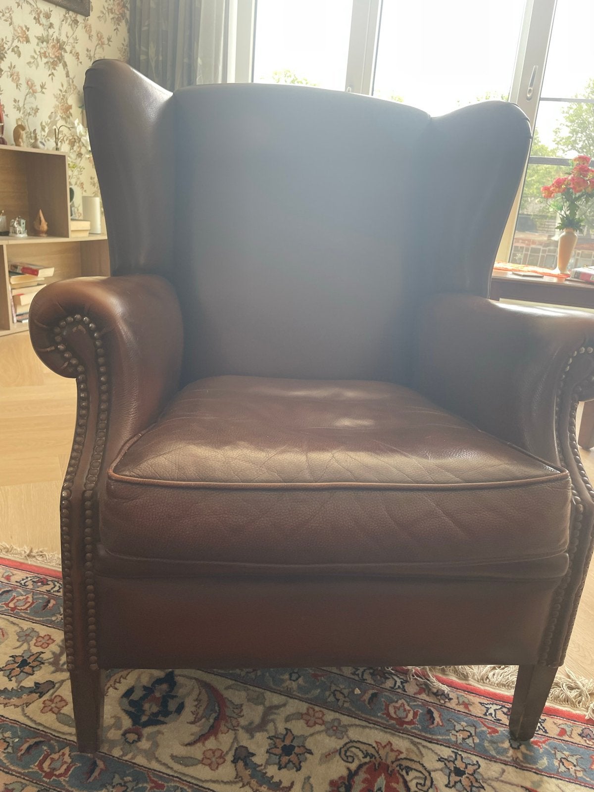 Leren fauteuil met eiken poten, 65x60cm, zithoogte 38cm, Ophalen, Gebruikt, Bruin, Leer