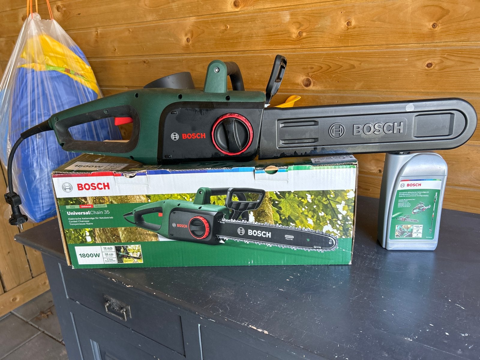 Bosch Elektrische Kettingzaag 1800W - Incl. olie en kettinge, Ophalen, Gebruikt, 50 mm of meer