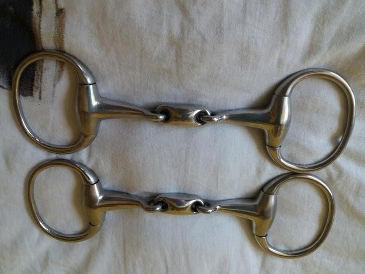 2 bitten zilver RVS bustrens dubbelgebroken 13,5, Ophalen of Verzenden, Zo goed als nieuw, Grijs, Overige merken