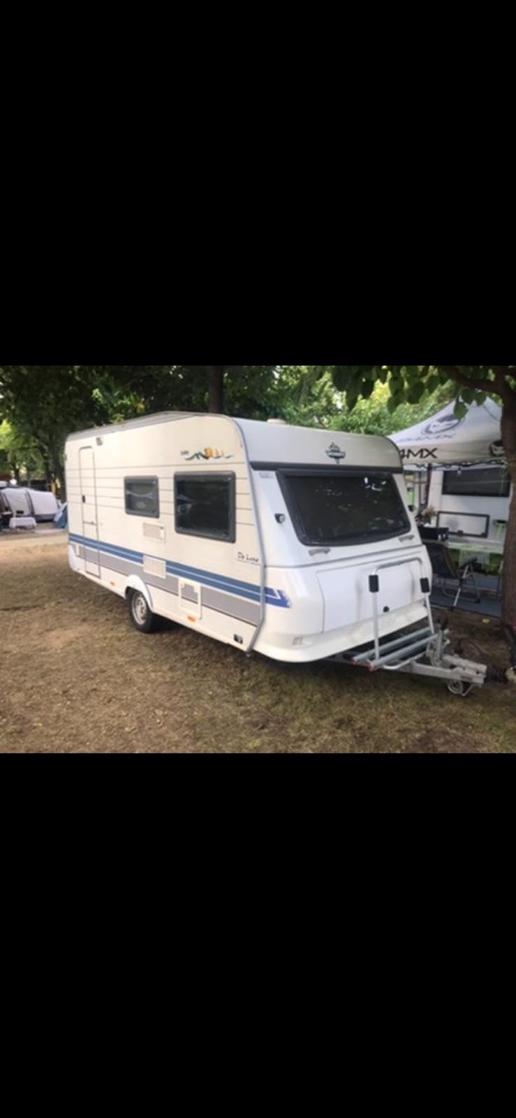 caravan hobby De Luxe 440 staat in Spanje Canet de mar, Rondzit, Hobby, Particulier, Koelkast