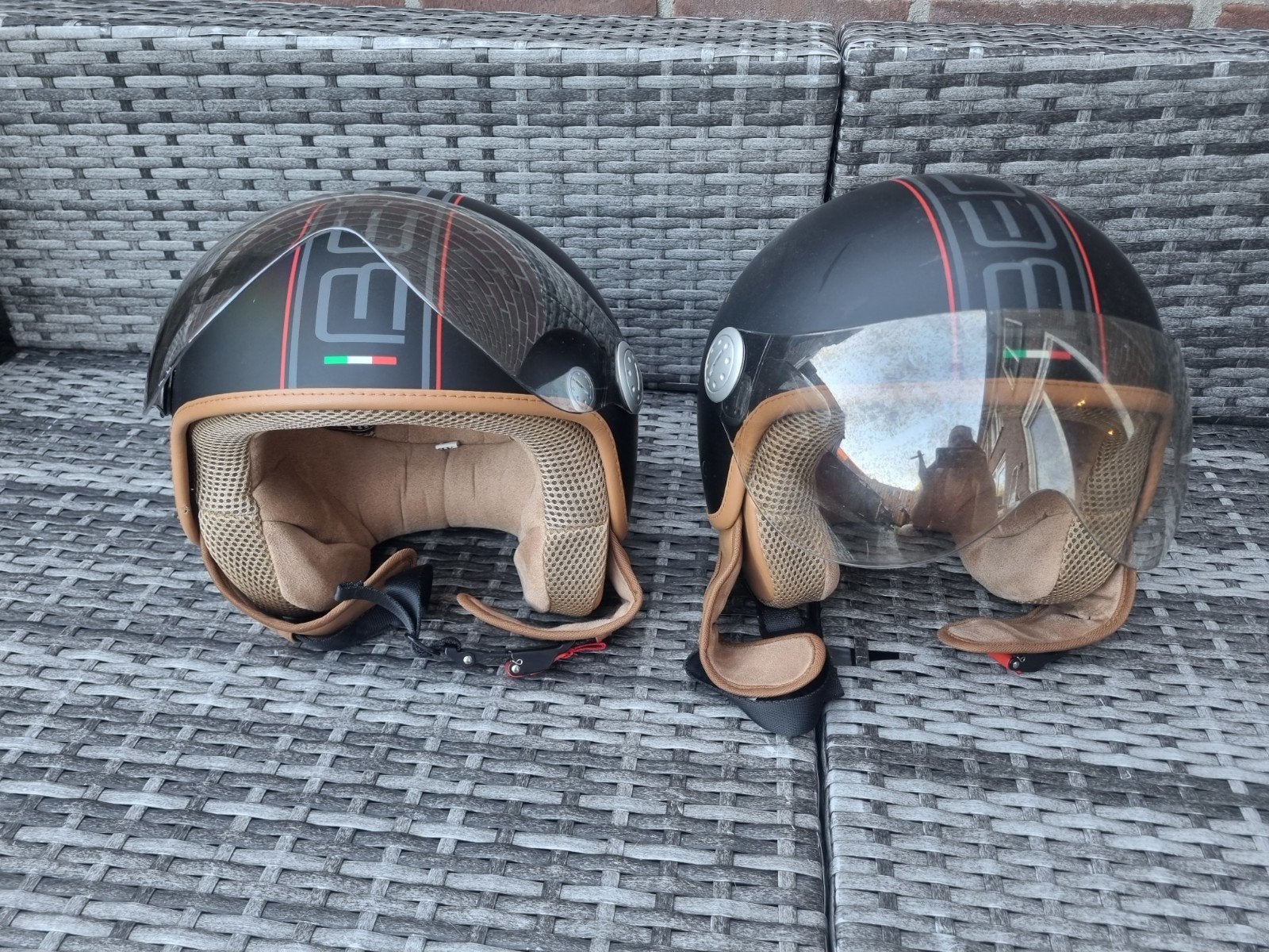 Beon scooterhelm 2x - Mat zwart met vizier, Fietsen en Brommers, Brommerhelmen, Ophalen, Gebruikt, Medium, Beon