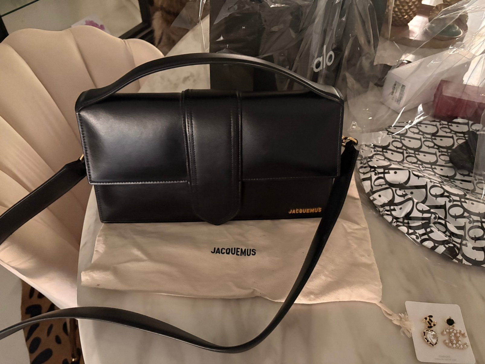 Jacquemus Large Bambino – Nieuw & Ongebruikt, Sieraden, Tassen en Uiterlijk, Tassen | Damestassen, Ophalen of Verzenden, Nieuw